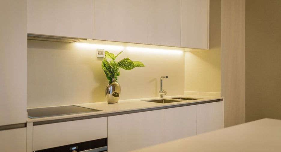 For rent and for sale 2 bedrooms condo in Khlong Toei, Bangkok