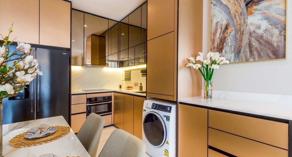Wohnung zur Miete und zum Kauf mit 3 Zimmer in Sathon, Bangkok