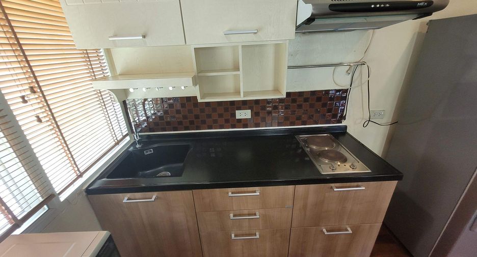 Condo en alquiler de 2 habitaciones en Khlong Toei, Bangkok