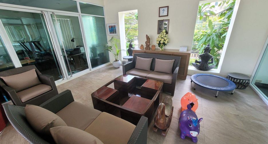 Condo en alquiler de 2 habitaciones en Khlong Toei, Bangkok