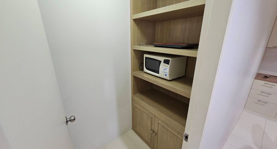 Condo en alquiler y en venta de 2 habitaciones en Khlong Toei, Bangkok