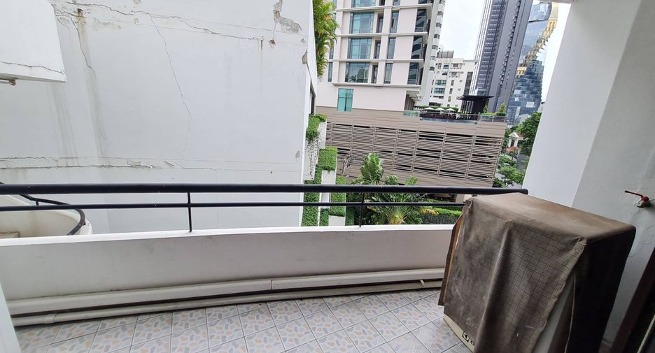 For rent 2 ベッドルーム condo in Watthana, Bangkok