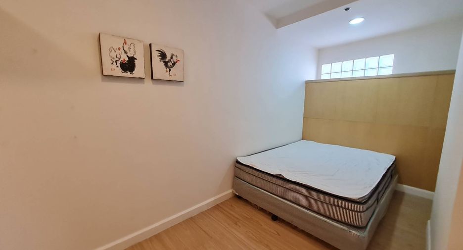 For rent 2 ベッドルーム condo in Watthana, Bangkok