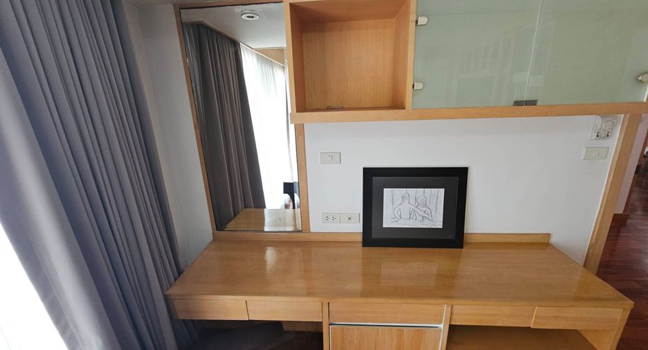 Condo en alquiler de 2 habitaciones en Khlong Toei, Bangkok