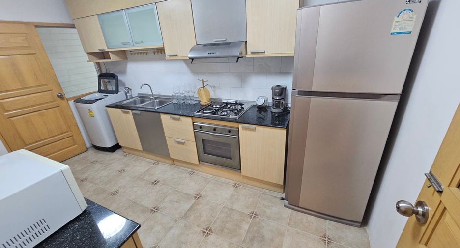 Condo en alquiler de 2 habitaciones en Khlong Toei, Bangkok