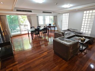 Condo en alquiler de 2 habitaciones en Khlong Toei, Bangkok