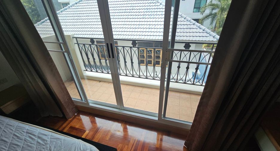 Condo en alquiler de 2 habitaciones en Khlong Toei, Bangkok