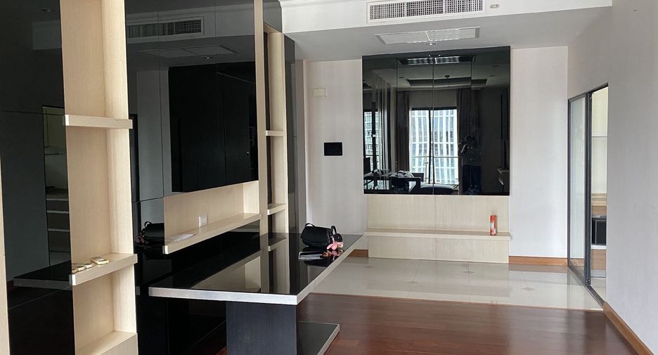 For rent 2 bedrooms condo 
