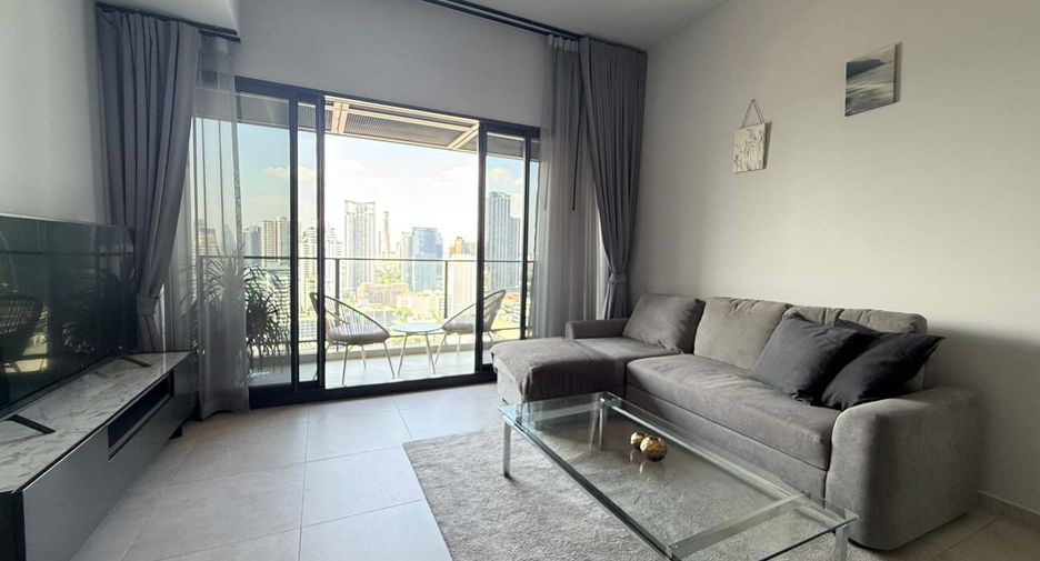 For rent 2 bedrooms condo in Watthana, Bangkok