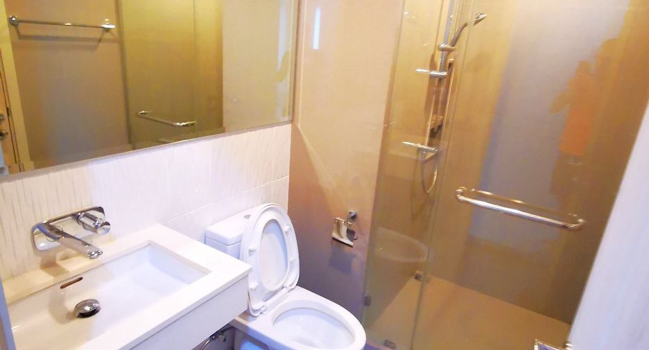 For rent 2 bedrooms condo 