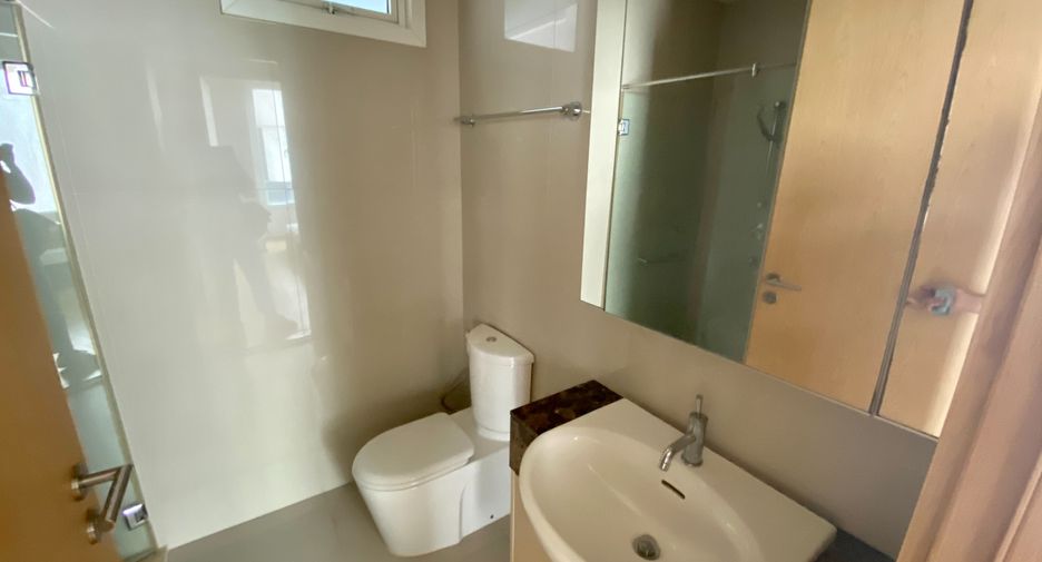 For rent 2 bedrooms condo 