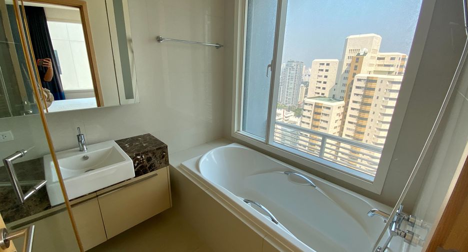 For rent 2 bedrooms condo 