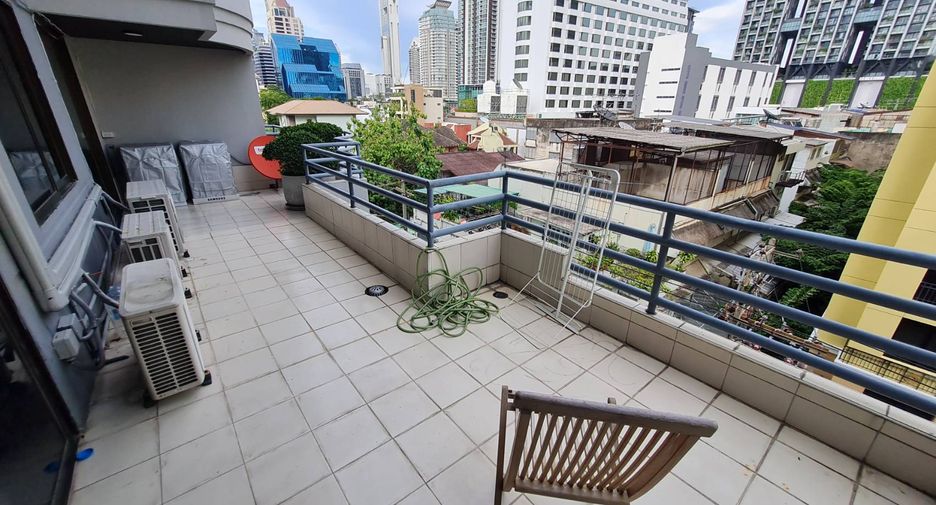 For rent 3 ベッドルーム condo in Sathon, Bangkok