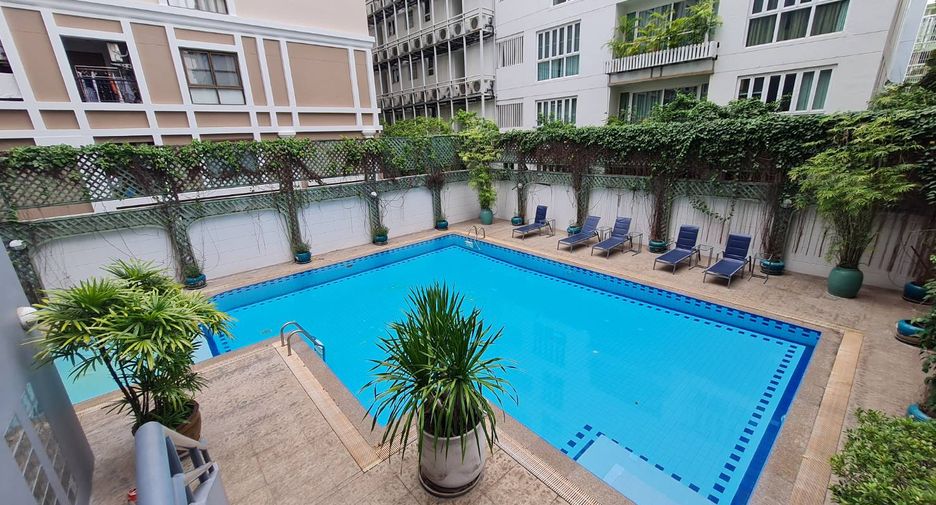 For rent 3 ベッドルーム condo in Sathon, Bangkok