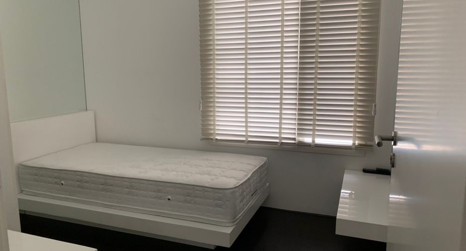 For rent 2 bedrooms condo 
