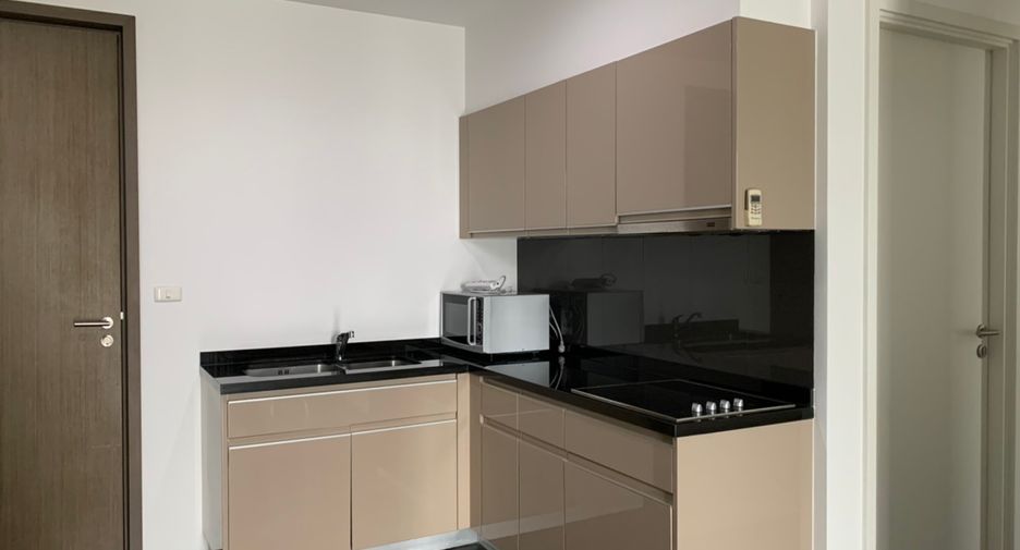 For rent 2 bedrooms condo 