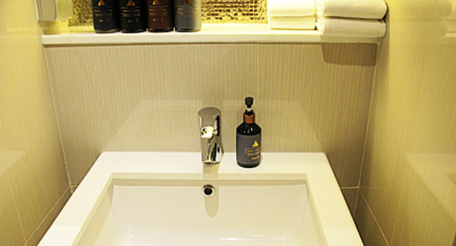 For rent and for sale 2 bedrooms condo in Watthana, Bangkok
