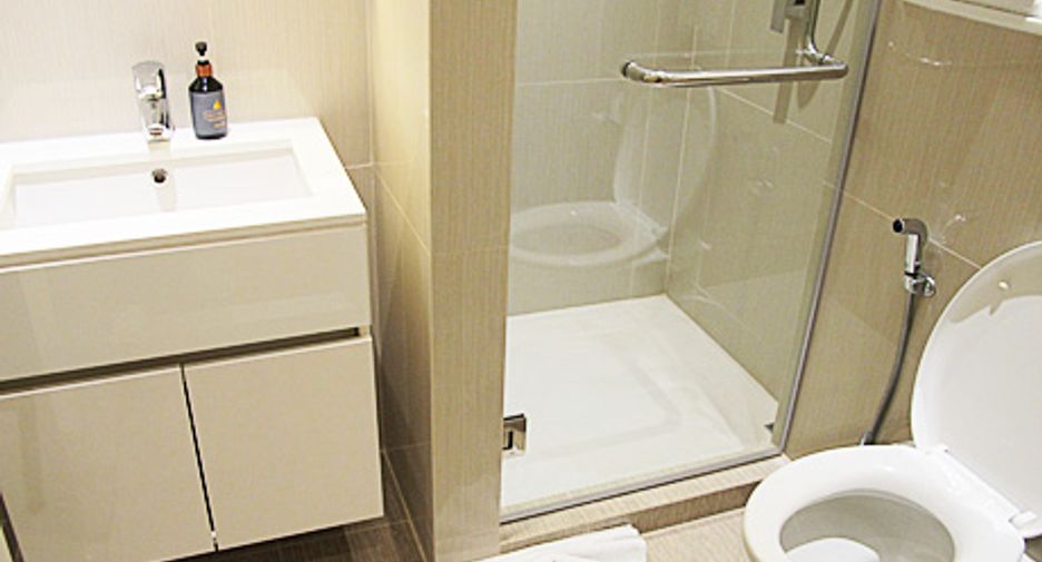 For rent and for sale 2 bedrooms condo in Watthana, Bangkok