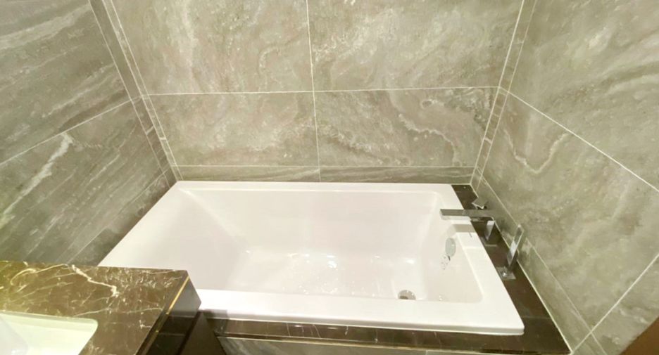 For rent 1 bed condo 