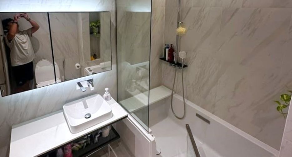 Condo en alquiler de 1 habitaciones en Khlong Toei, Bangkok