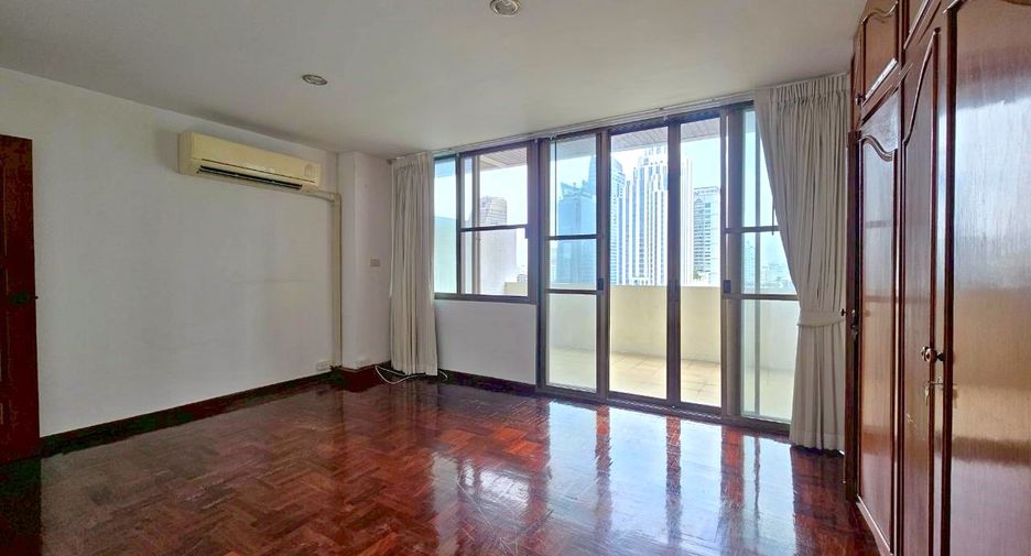 À louer 4 chambres condo à Khlong Toei, Bangkok