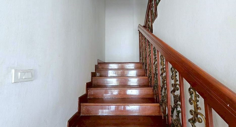 À louer 4 chambres condo à Khlong Toei, Bangkok