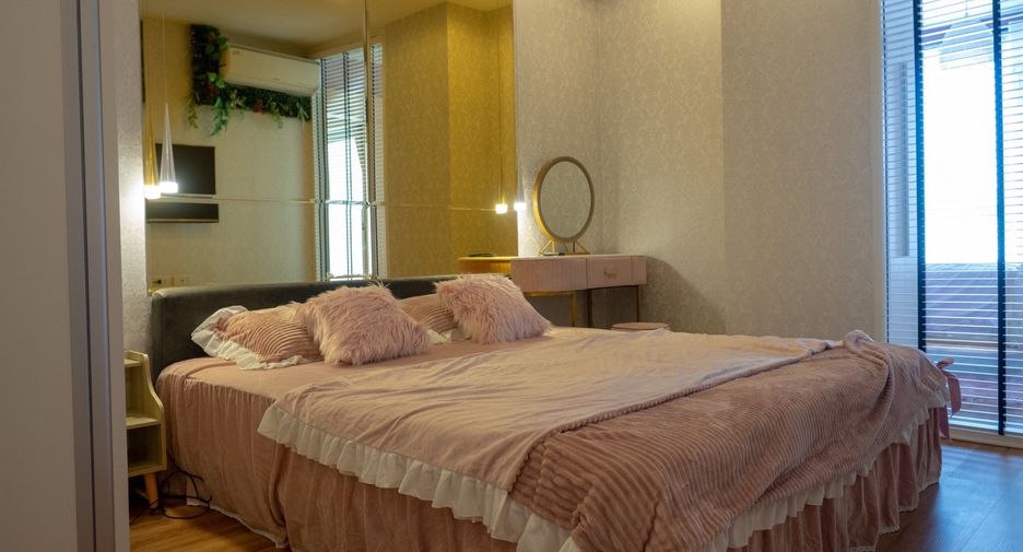 For rent and for sale 4 bedrooms condo in Watthana, Bangkok