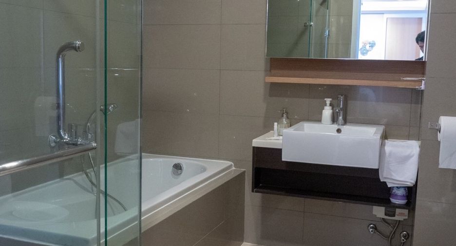 For rent and for sale 4 bedrooms condo in Watthana, Bangkok