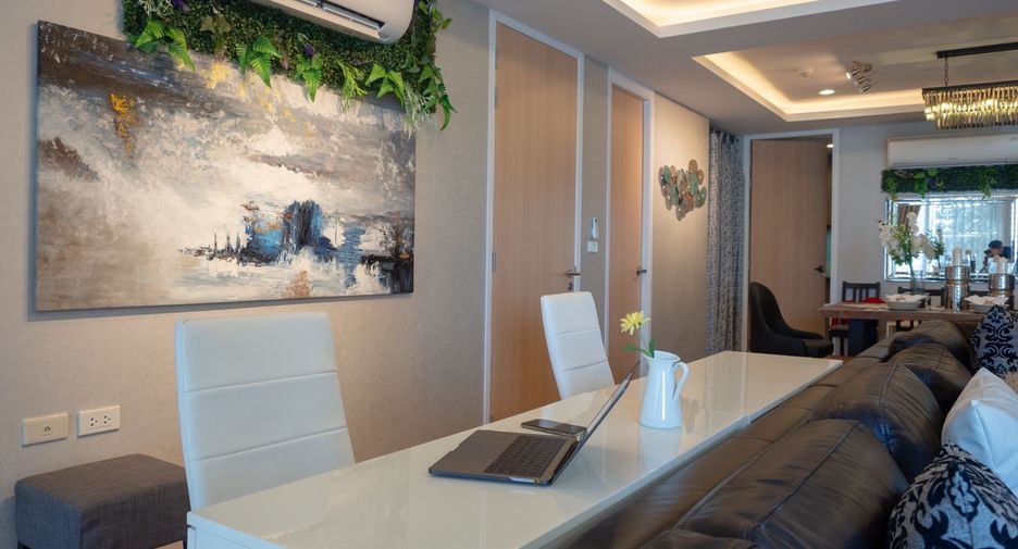 For rent and for sale 4 bedrooms condo in Watthana, Bangkok
