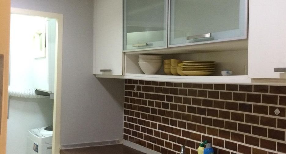 Condo en alquiler de 2 habitaciones en Khlong Toei, Bangkok