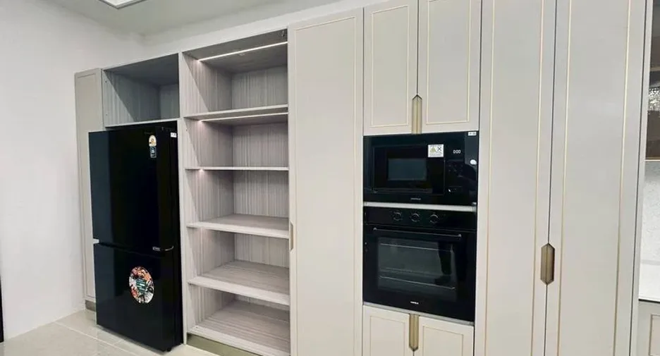 Villa en venta de 4 habitaciones en Bang Lamung, Chonburi