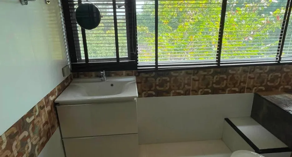 Haus zum Kauf mit 5 Zimmer in Huay Yai, Pattaya