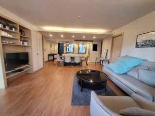 For rent 3 bedrooms condo in Pathum Wan, Bangkok