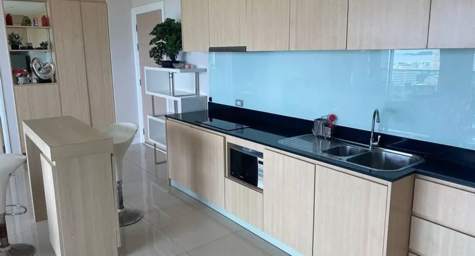 Condo en venta de 2 habitaciones 