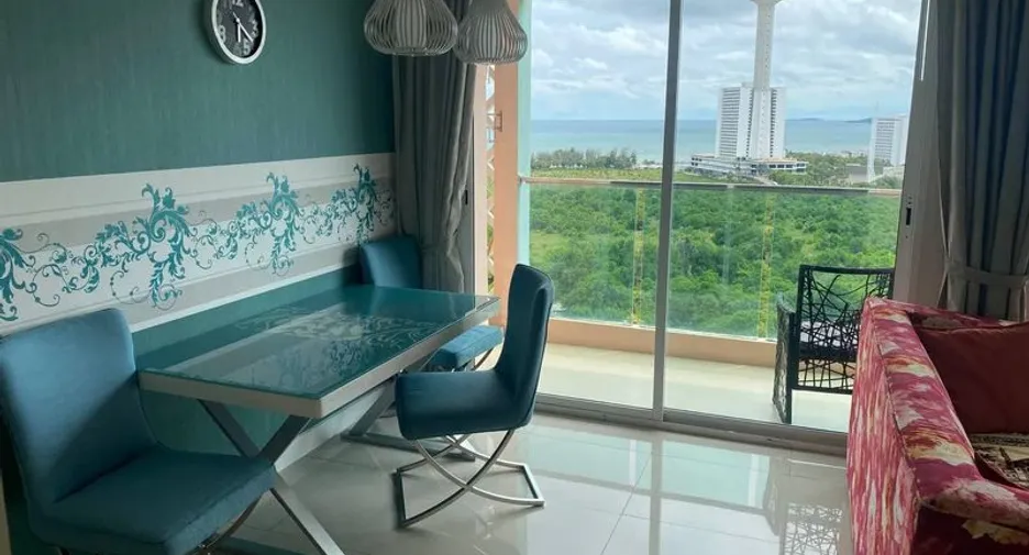 Condo en venta de 2 habitaciones 