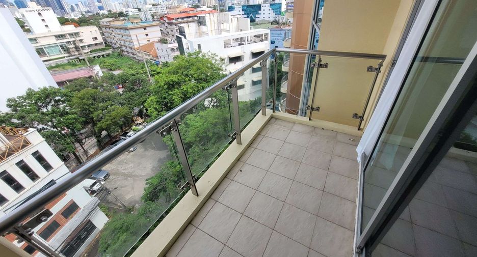 Condo en alquiler de 2 habitaciones en Watthana, Bangkok
