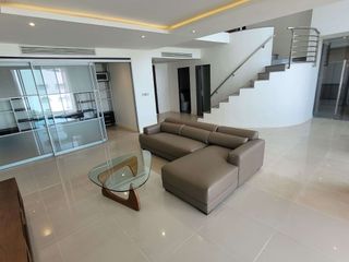 Condo en alquiler de 2 habitaciones en Watthana, Bangkok