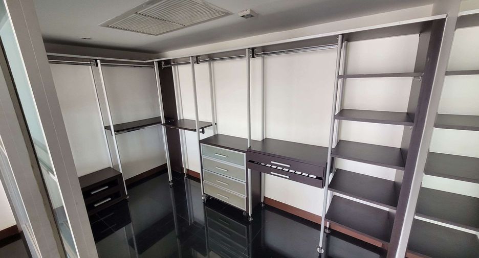Condo en alquiler de 2 habitaciones en Watthana, Bangkok