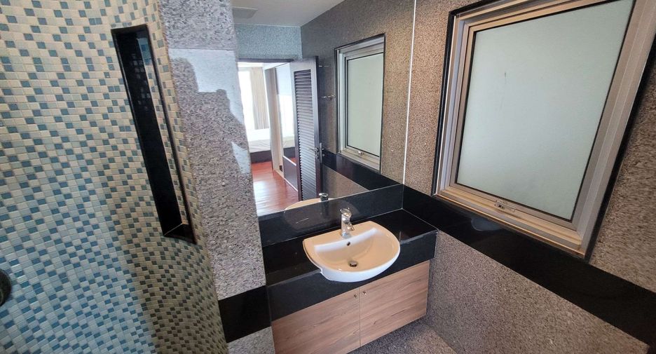 Condo en alquiler de 2 habitaciones en Watthana, Bangkok