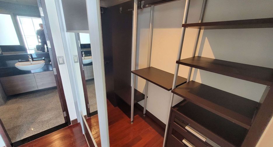 Condo en alquiler de 2 habitaciones en Watthana, Bangkok