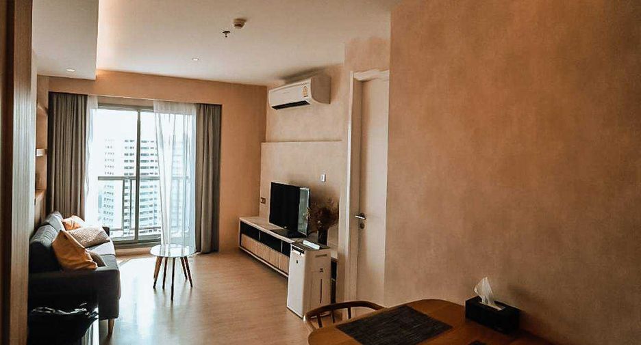 For rent 1 bed condo in Watthana, Bangkok