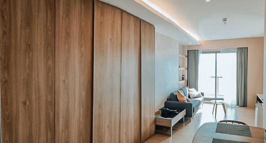 For rent 1 bed condo in Watthana, Bangkok