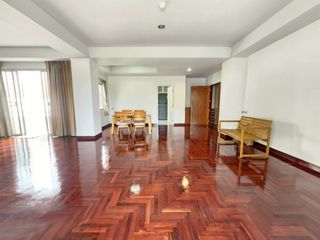 For rent 3 bedrooms condo in Sathon, Bangkok