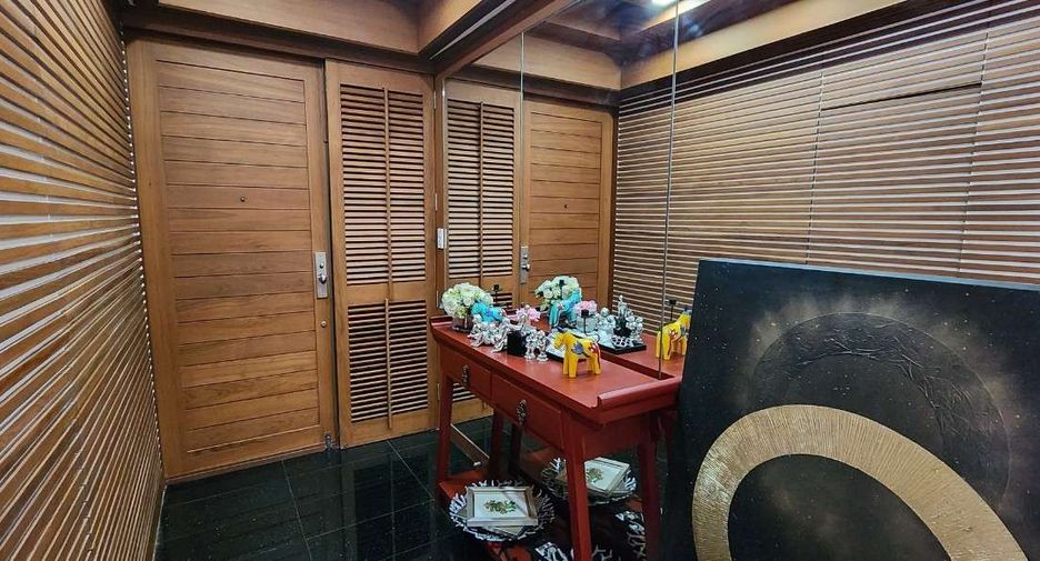 For rent 3 bedrooms condo 
