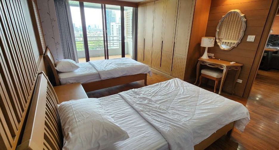For rent 3 bedrooms condo 