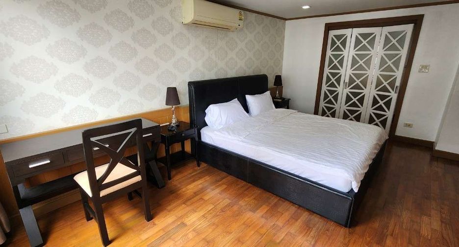 For rent 3 bedrooms condo 