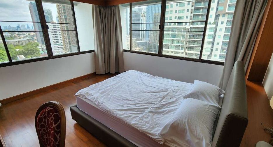 For rent 3 bedrooms condo 