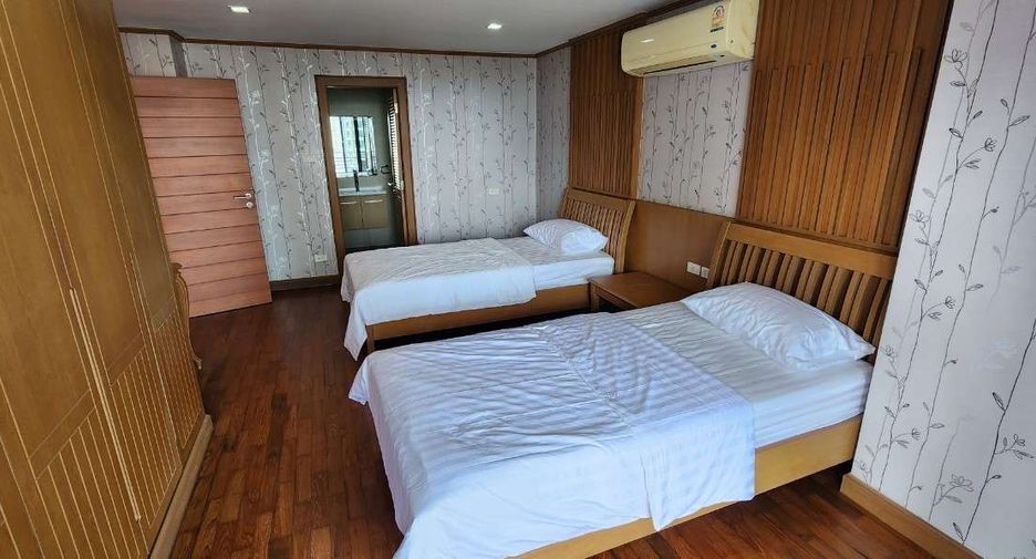For rent 3 bedrooms condo 