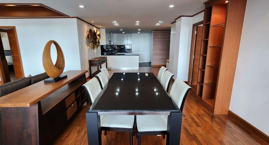 For rent 3 bedrooms condo 