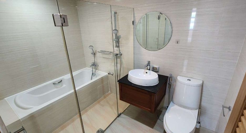 For rent 3 bedrooms condo 